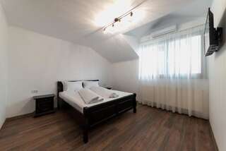 Мотели Dr House Mioveni Двухместный номер с 1 кроватью и собственной ванной комнатой-8