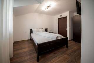 Мотели Dr House Mioveni Двухместный номер с 1 кроватью и собственной ванной комнатой-15